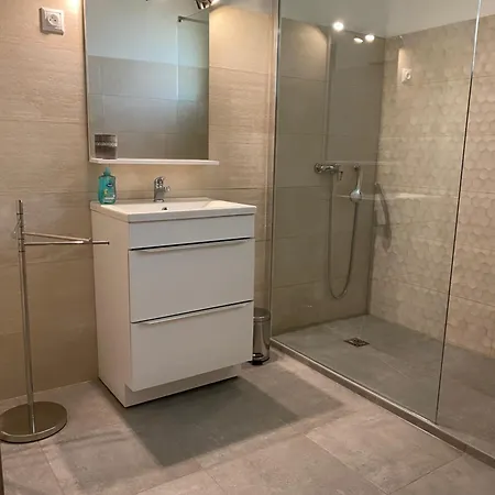 Apartment Spacieux T3 Avec Jardin Et Clim Hyeres